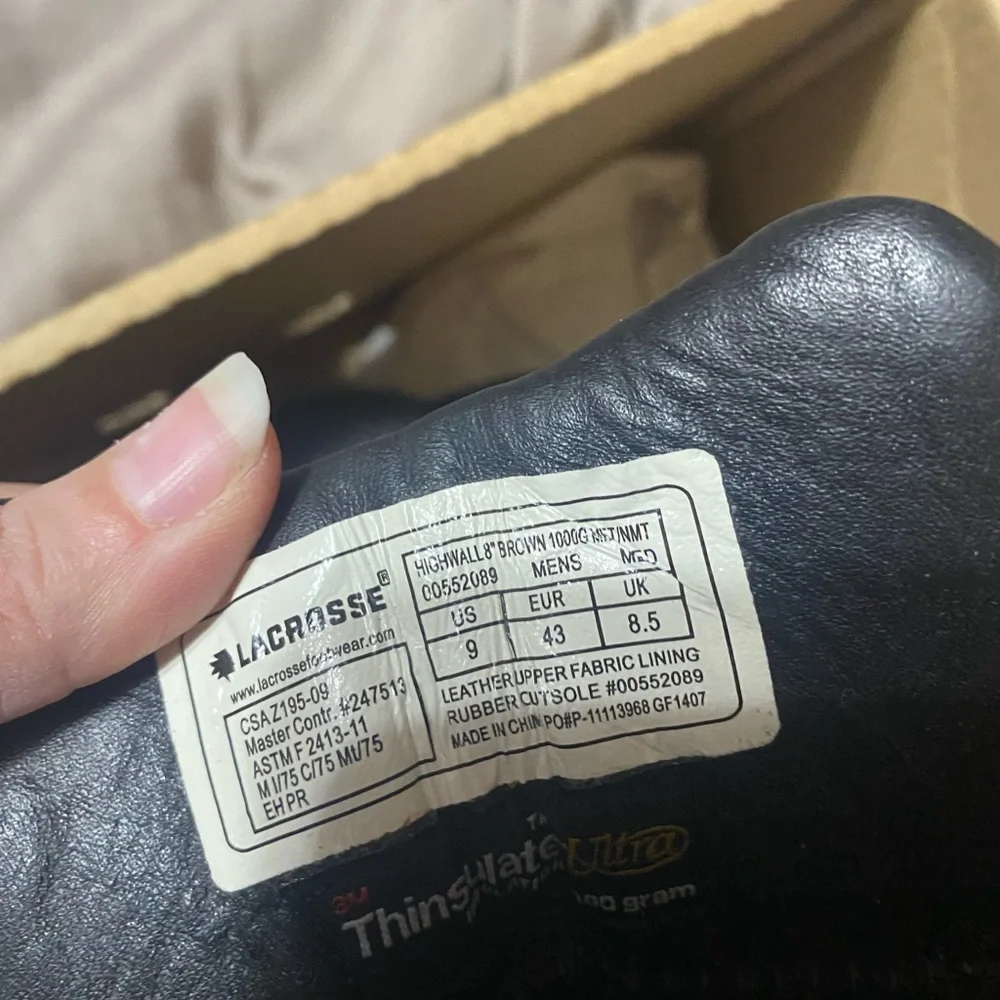 LaCrosse Men's Brown and Black SteelToe Work Boots- only tried on never worn - Picture 3 of 5